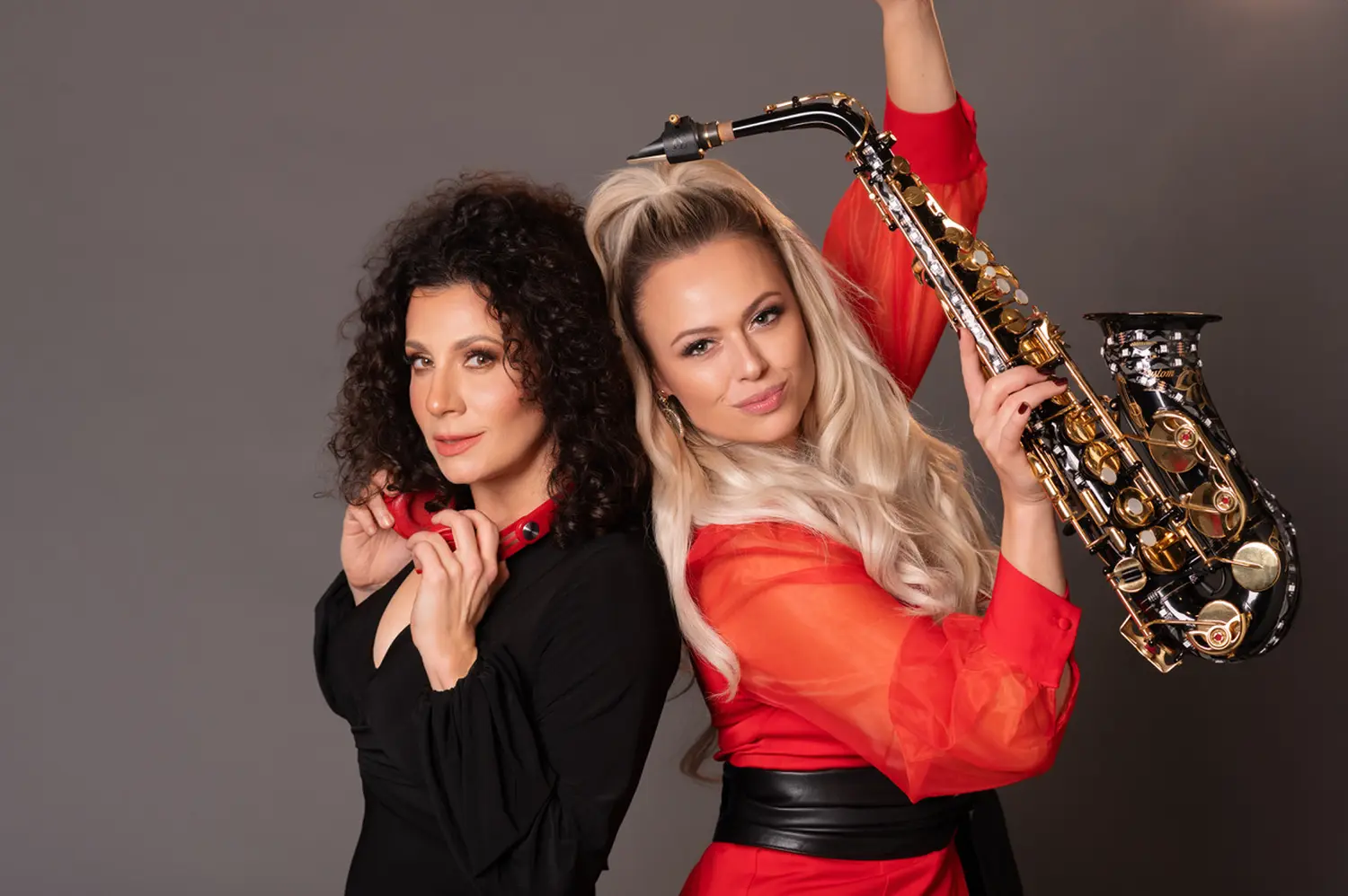 DJ und Saxophon von Ebru! Wie eine Lady Band