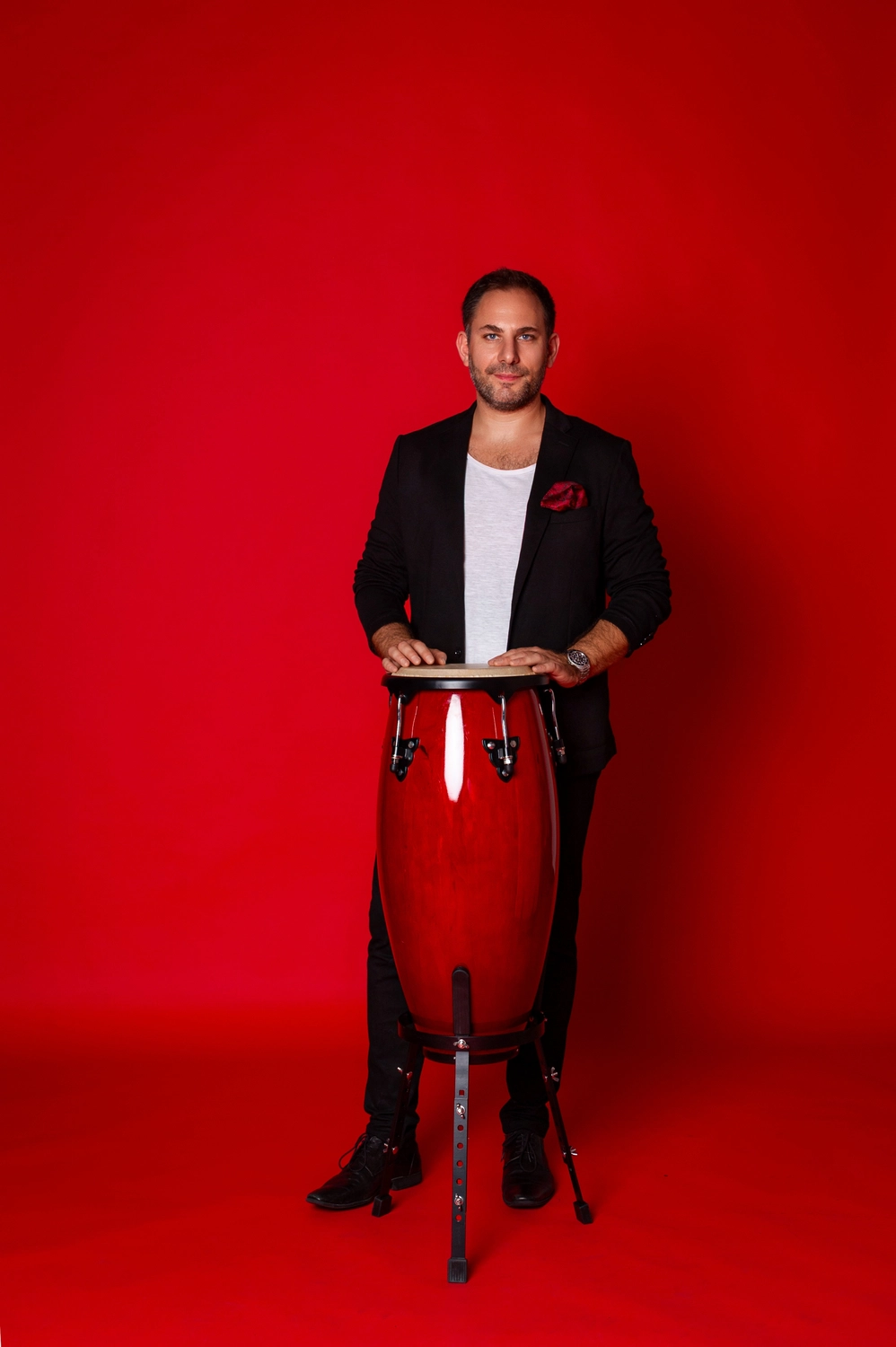 Marat – Percussionist und Multi-Instrumentalist der Like a Lady Band